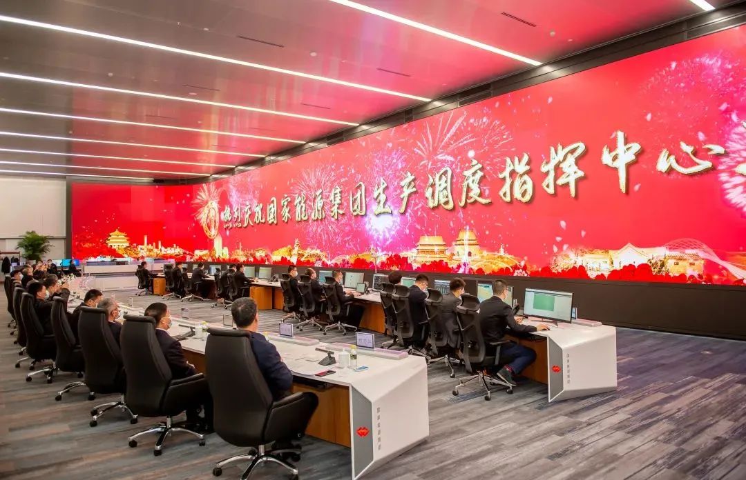 接受领导人检阅 | 尊龙(中国)时凯智能显示助力紫金山实验室展现强劲创新力